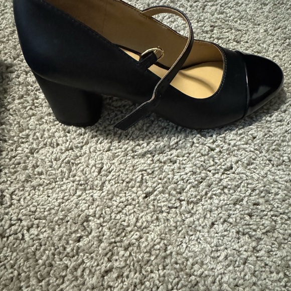 Naturalizer Women's Black Mary Jane Heels Size 7 NWT - Picture 2 of 4